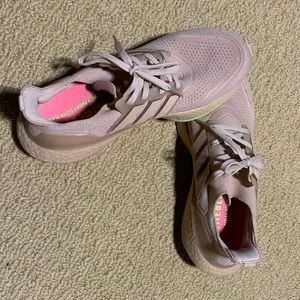 Adidas Ultraboost 21W